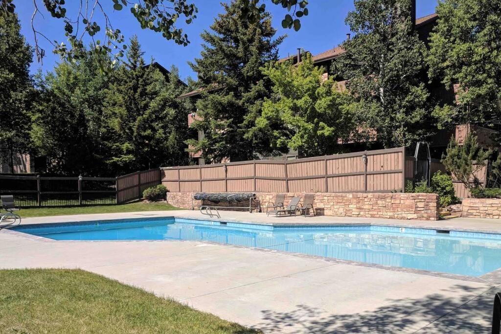 Cozy Top Floor Condo With Mountain Views Park Stadt Exterior foto