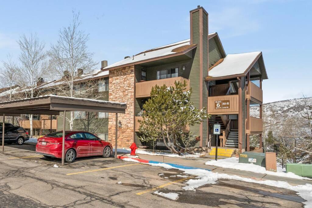 Cozy Top Floor Condo With Mountain Views Park Stadt Exterior foto