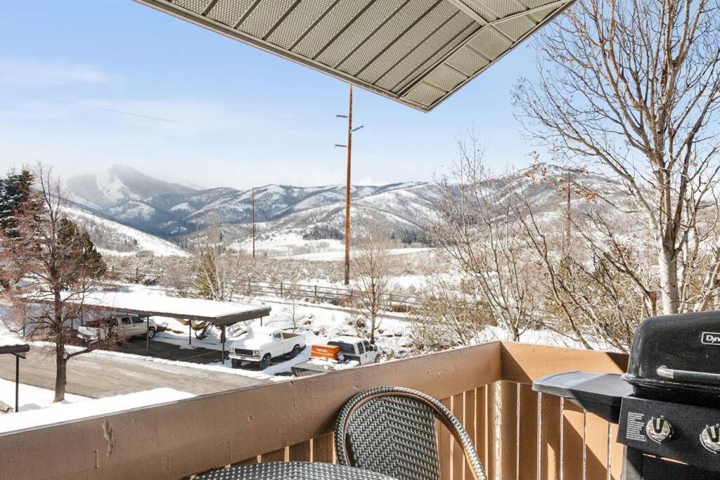 Cozy Top Floor Condo With Mountain Views Park Stadt Exterior foto