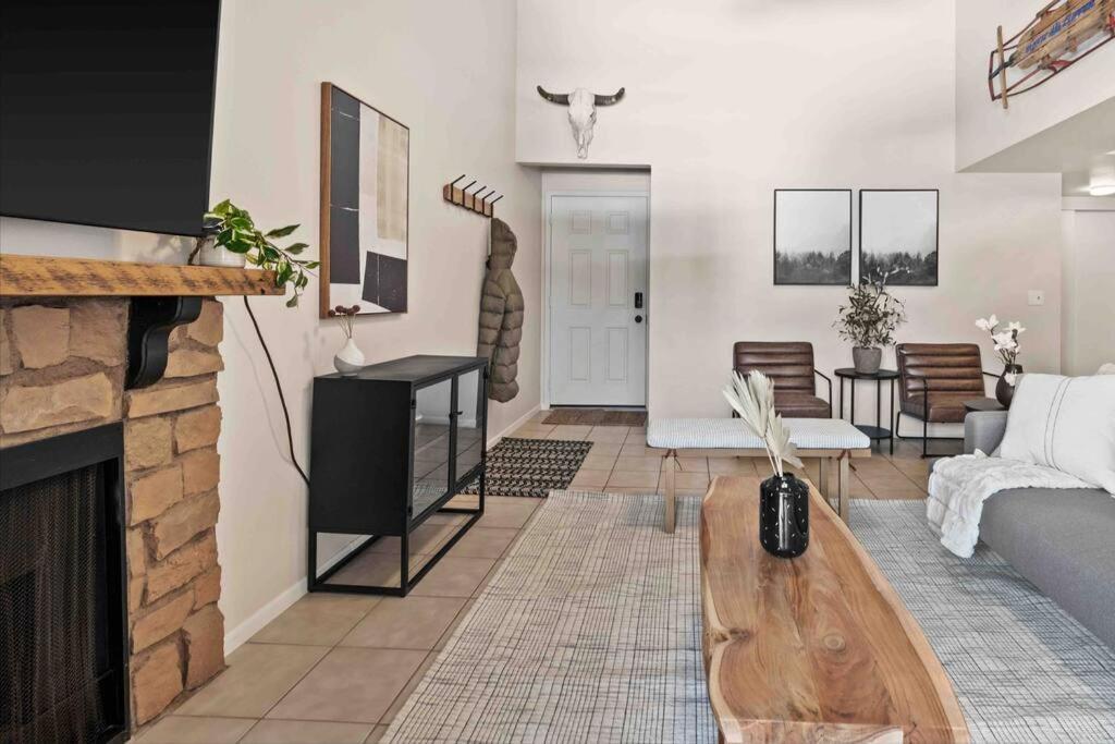 Cozy Top Floor Condo With Mountain Views Park Stadt Exterior foto