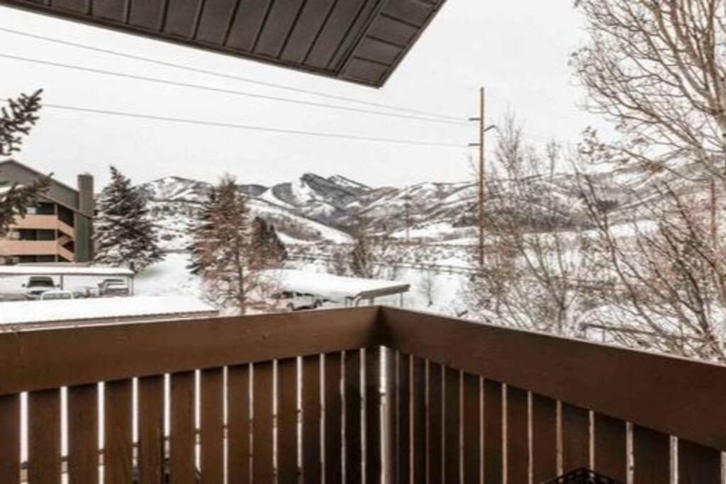 Cozy Top Floor Condo With Mountain Views Park Stadt Exterior foto